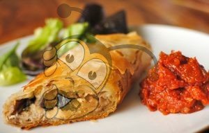 Постный штрудель с яблоками и медом