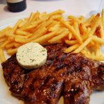 Антрекот свиной с медом и грушевым соусом