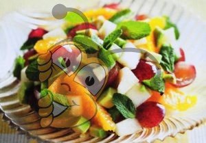 Салат из авокадо и орехов с медом