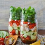 Салат с шпинатом в медово-горчичным соусом