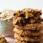 Шоколадное печенье с медовыми хлопьями