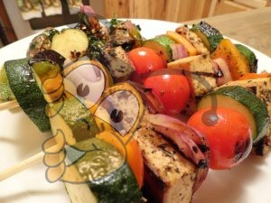 Жареные овощи на шпажках