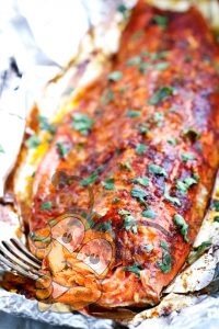 Жареный лосось с перцом Чили